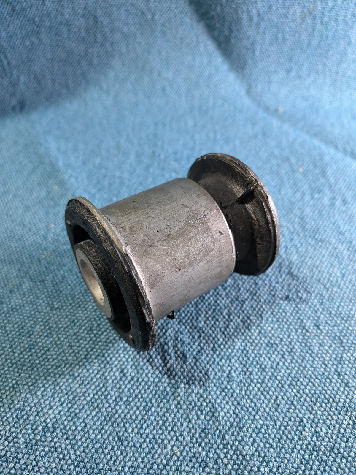 Querlenkerlager Meyle T4 Bus 7D0407183 NOS/Nei B17