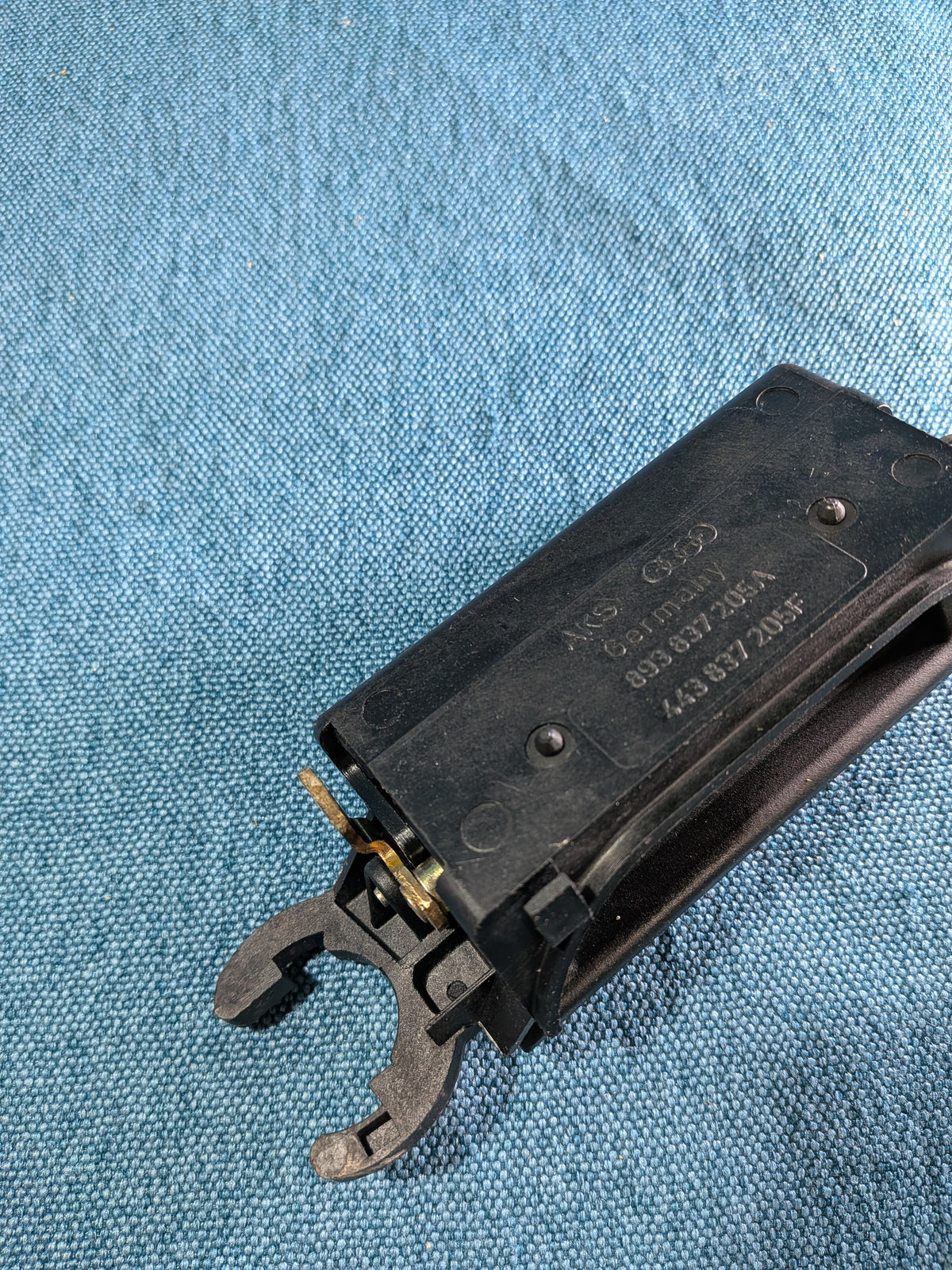 Türgriff außen links Audi/80/90/B3/B4/100/200/C3 443837205F NOS B21