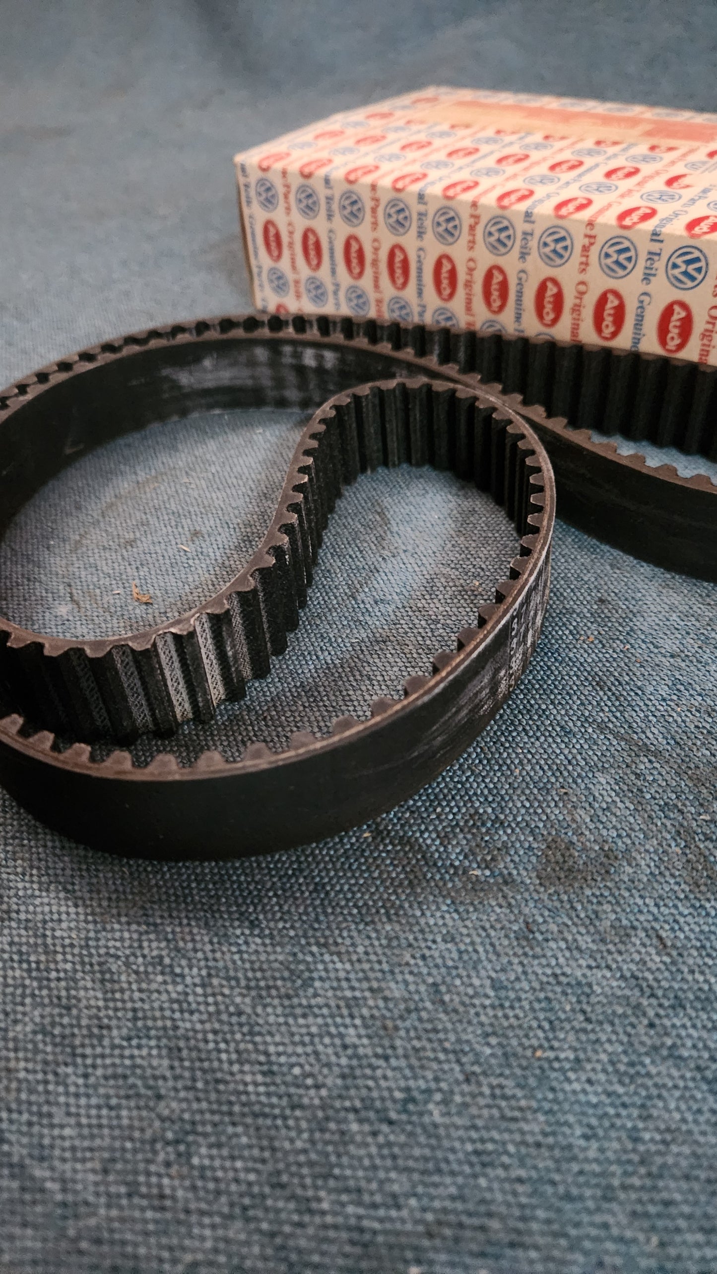 Zahnriemen Golf 2/Audi 80 B3/B4 /100/A6/C4/Corrado 027109119A Nos F6