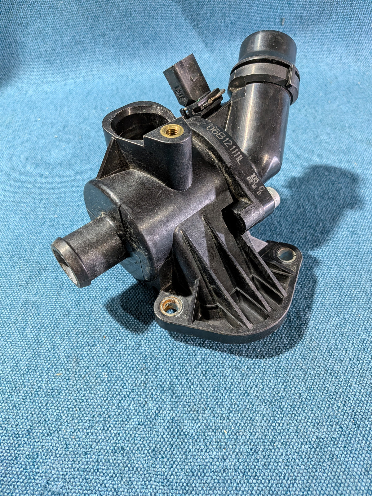 Coolant Thermostat Passat 3B/BG/ Audi A4/B6/B7/A6 C5 06B121111L Used A27