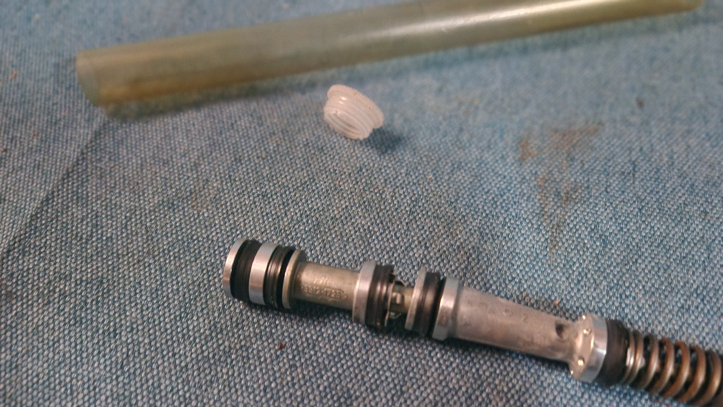 Mercedes Bremskraftverstärker Zylinder 3331217309 Nos B2