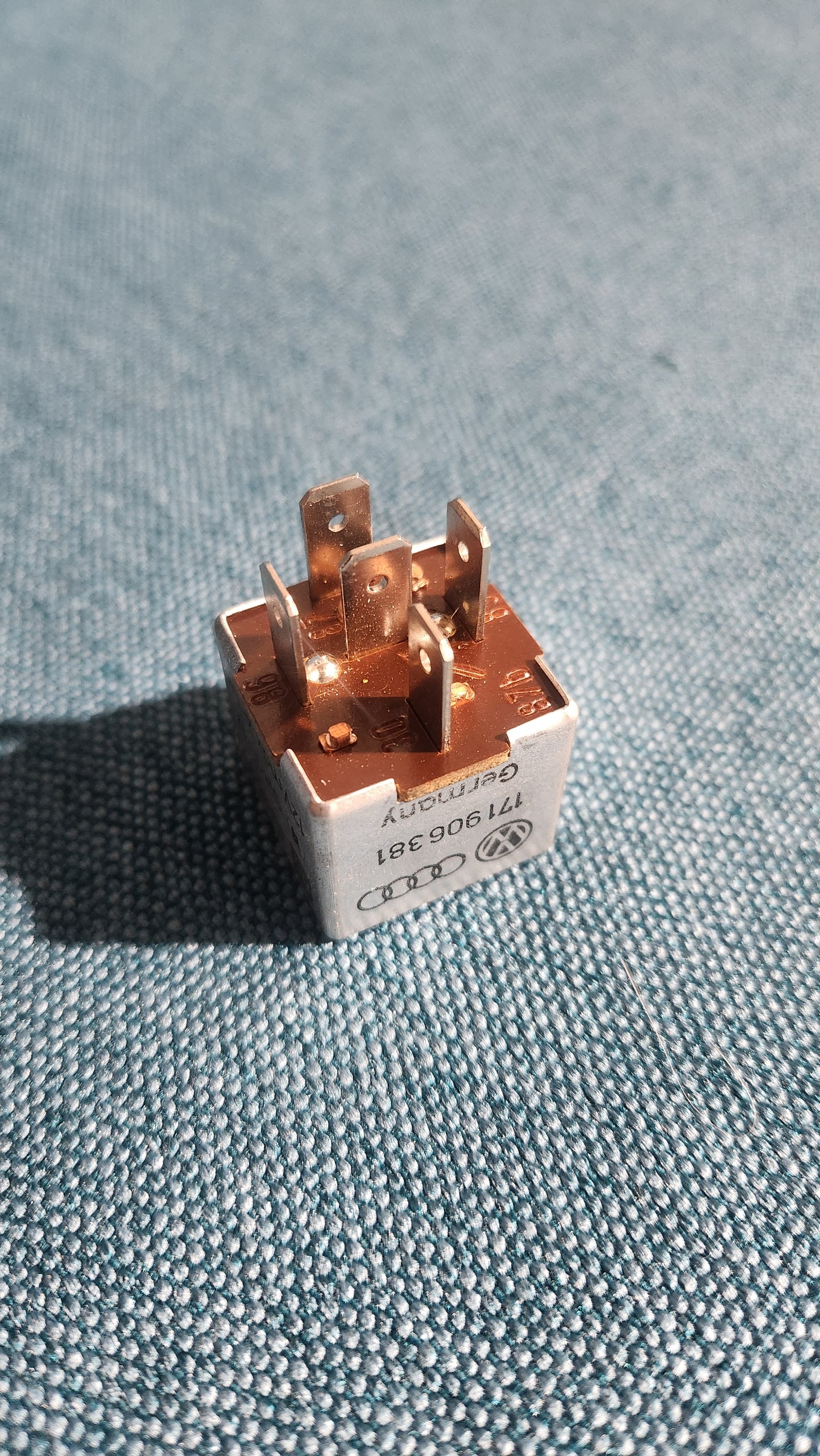 Arbeits Relais Lüfter Nr. 26 Golf/Jetta/1/2/Corrado/Caddy 14D/Polo/1/86C 171906381 NOS A11