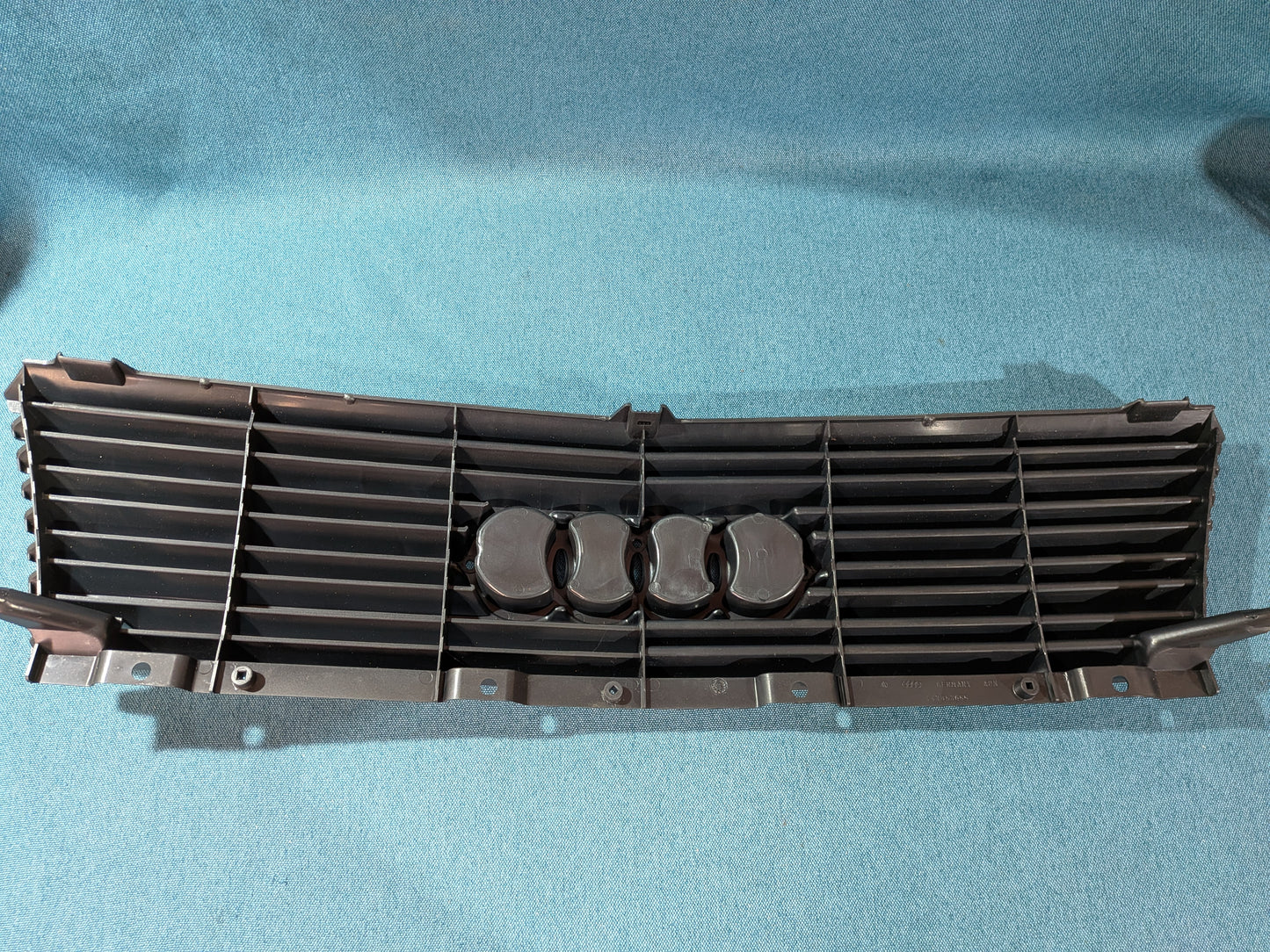 Radiator Grille Chrome Audi 100/200 C3 Typ44 443853655 NOS A4