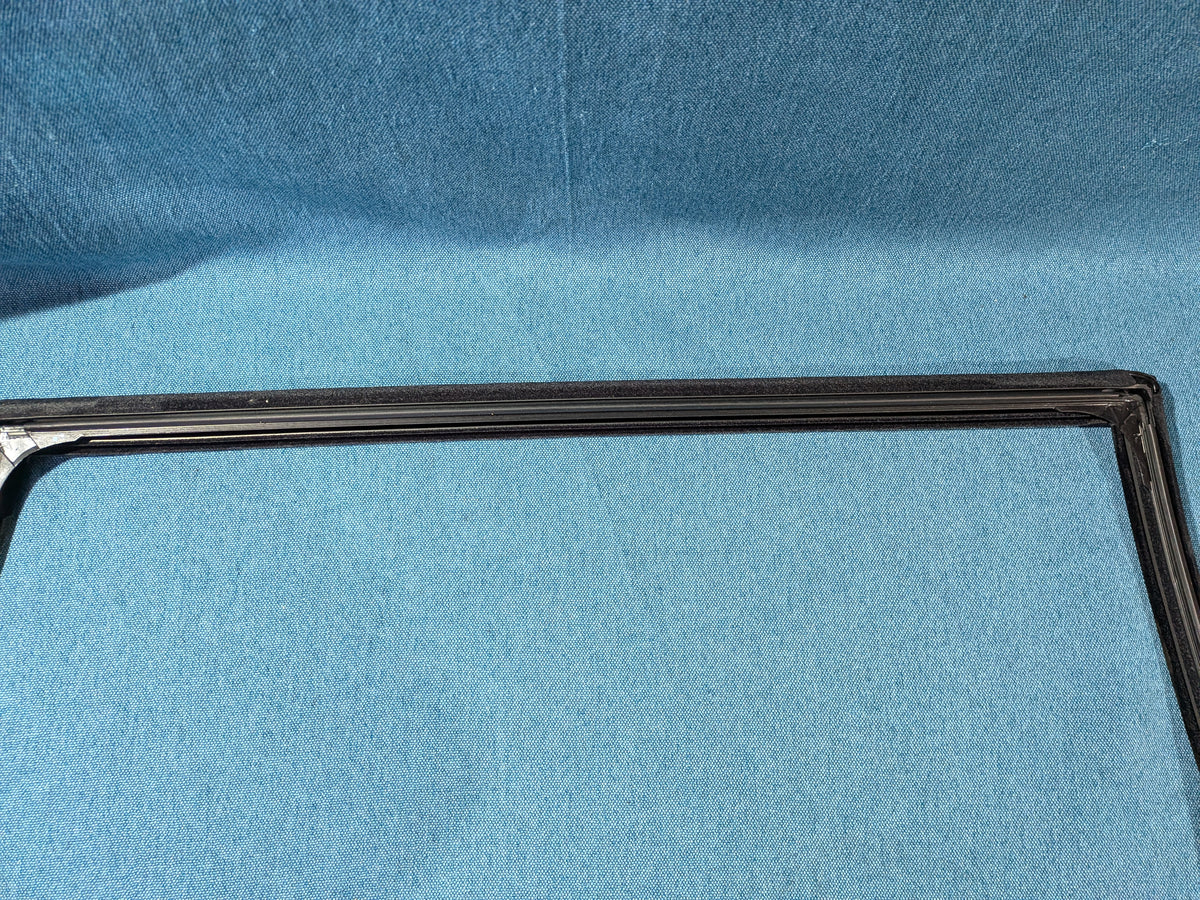 Fensterführung Gummidichtung Passat/35I/B4 3A9839431 NOS B20