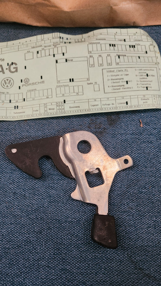Golf 1 rear seat hook 171885472 Nos S2