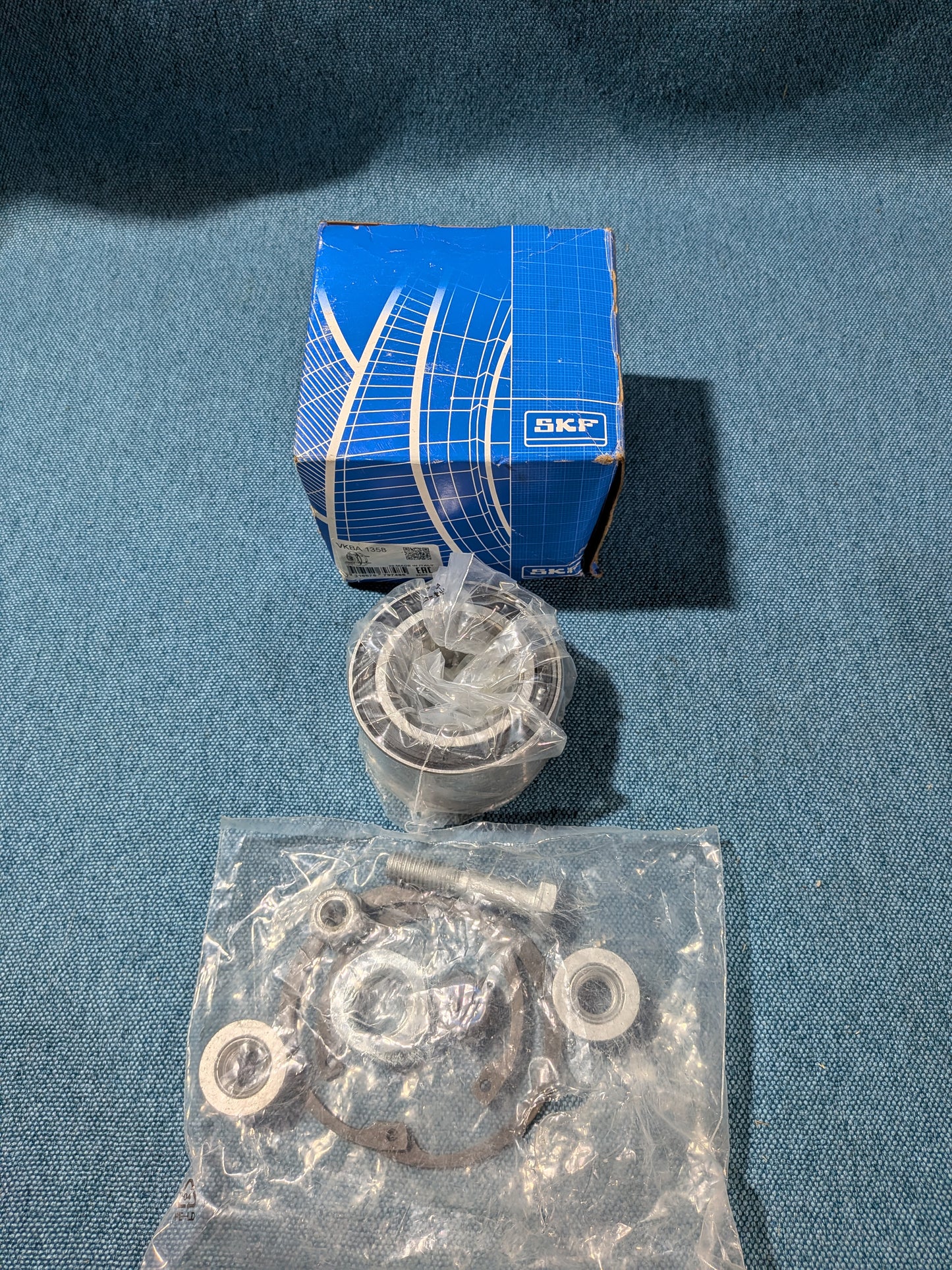 Wheel bearing kit SKF VKBA 1358 Caddy 2 9KV/Corrado/Golf/Jetta/2/3/4/Vento/Passat/B3/B4/Polo 6N/357498625C NOS/New A27