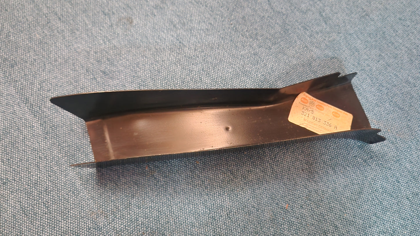 Passat 32B sheet metal reinforcement rear panel taillights 321813336A