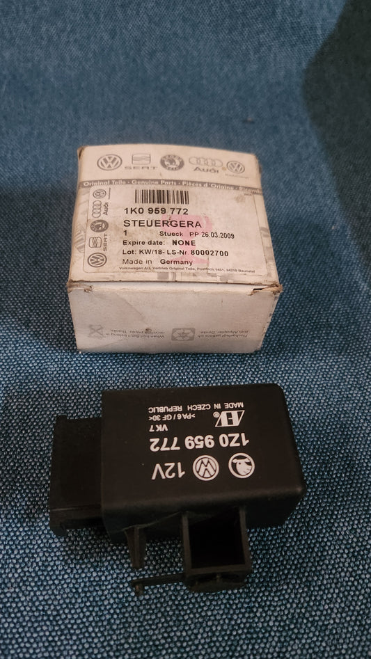Control Unit Seat Heater Passat 3C B6/T5 Bus/Golf5 1Z0959772 Nos M6