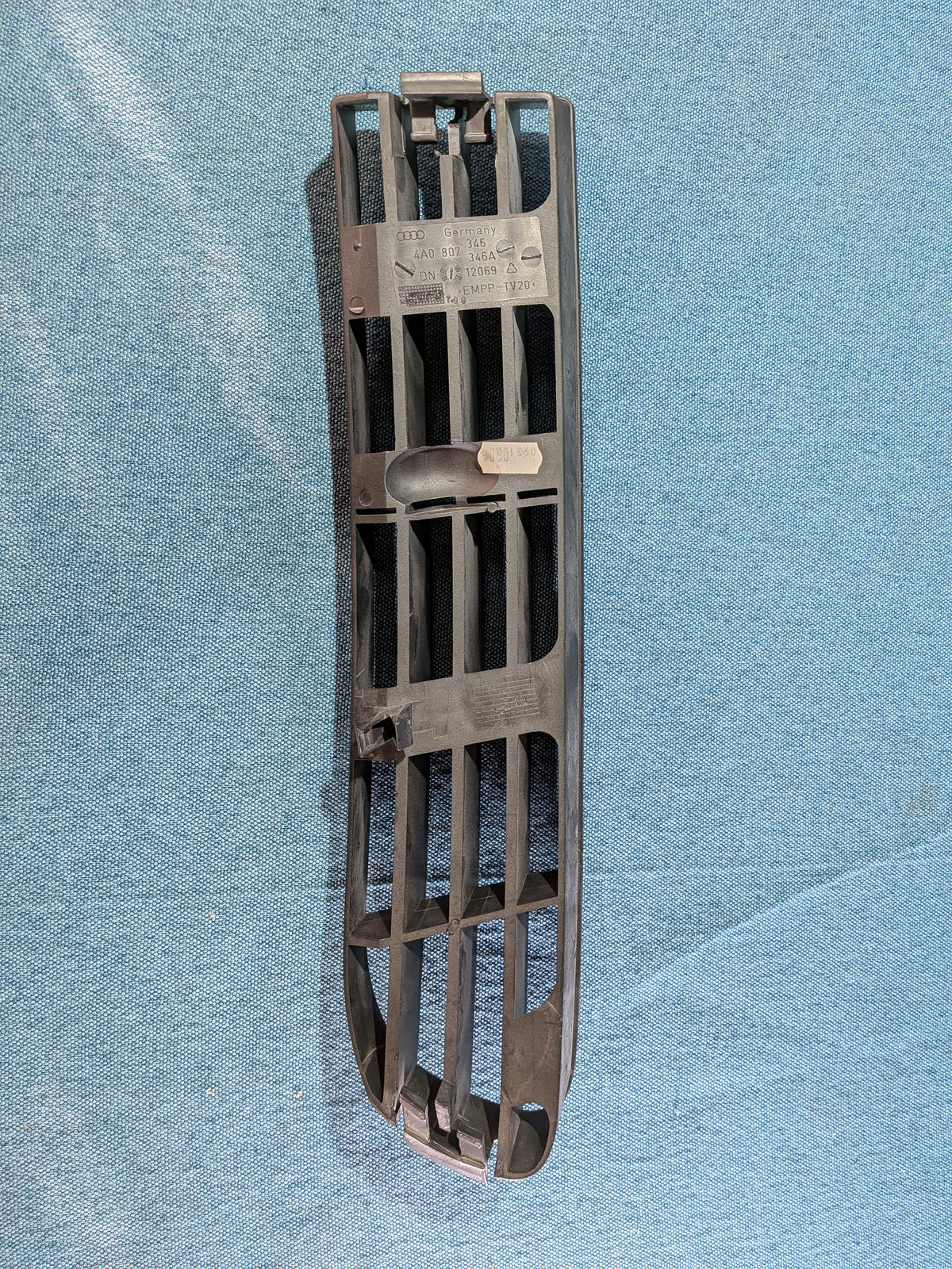 Stousstangegitter riets Audi/A6/C4 4A0807346 NOS F5