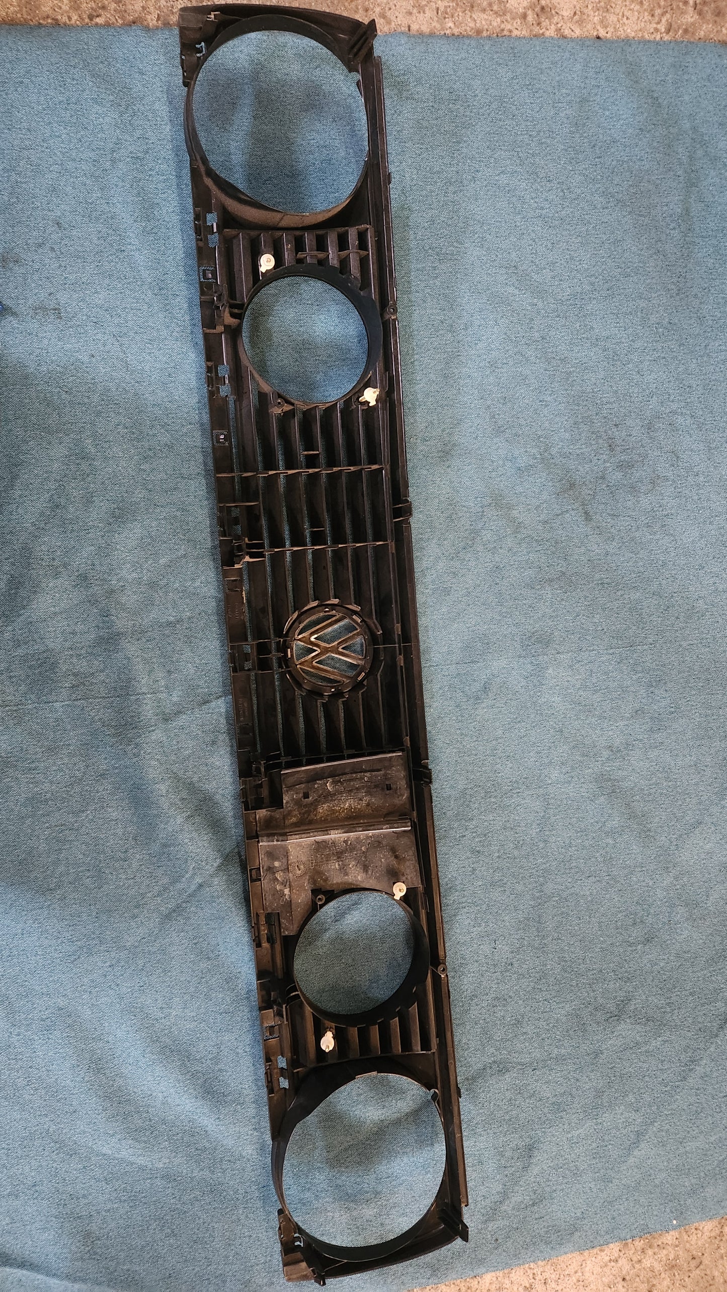 Golf 2/Jetta2 Grill Chromkeder 7 Rippen 191853653H Nos T1/2