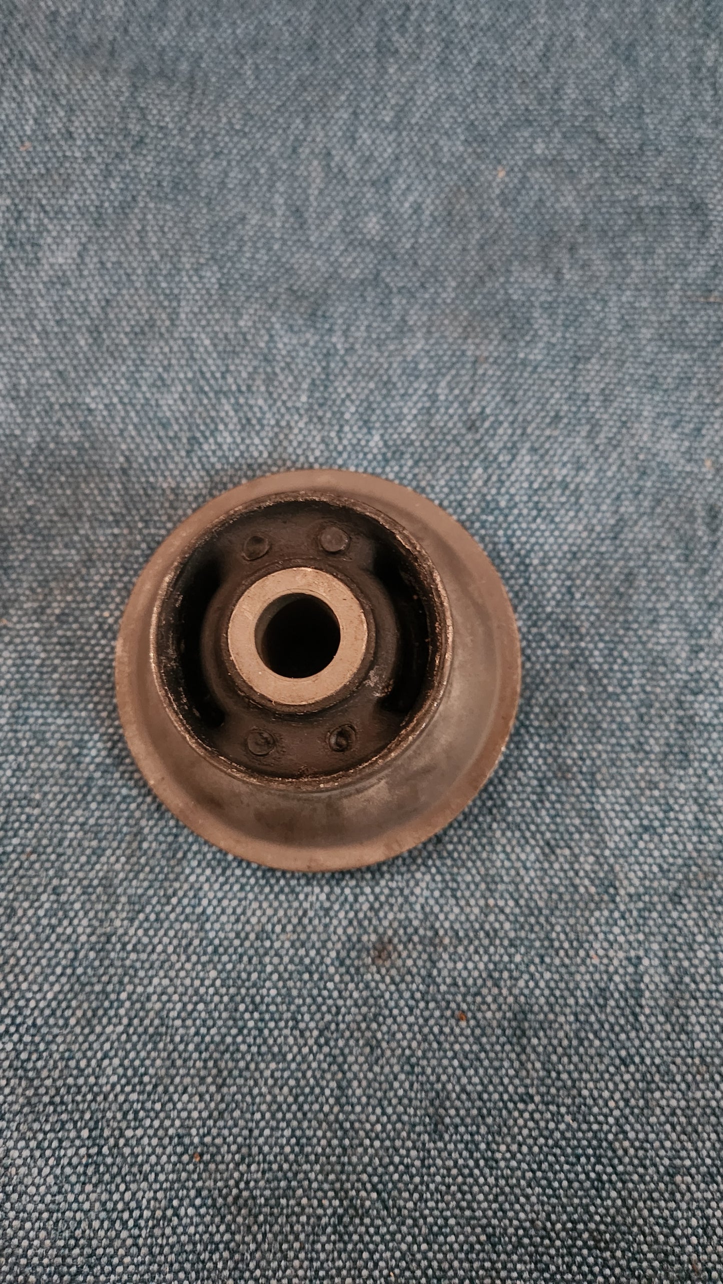 Passat 32B B2 Hinterachslager Silentlager 321501541 Nos G9/H1