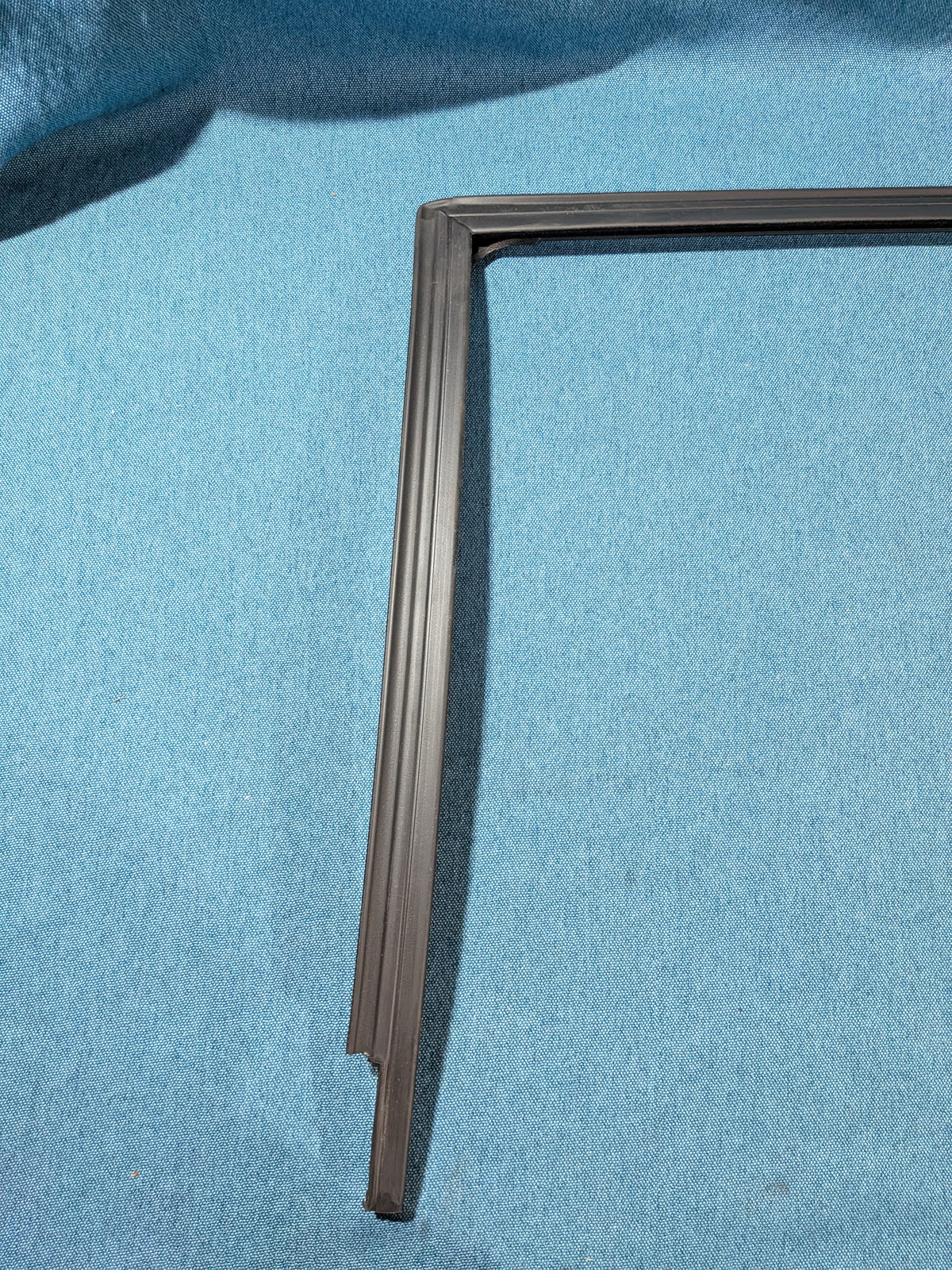 Fensterführung Gummidichtung Passat/35I/B4 3A9839431 NOS B20