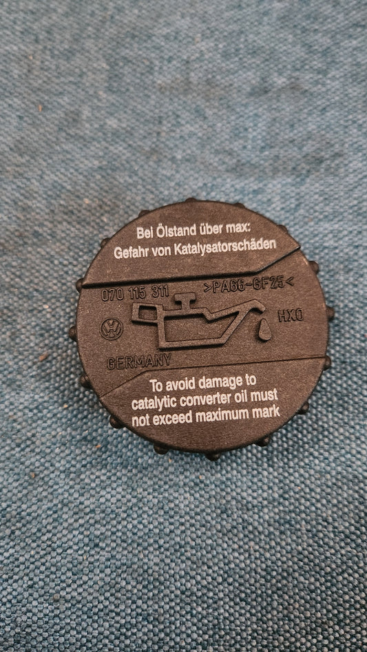 Oil filler cap T3/T4 070115311 Nos I8