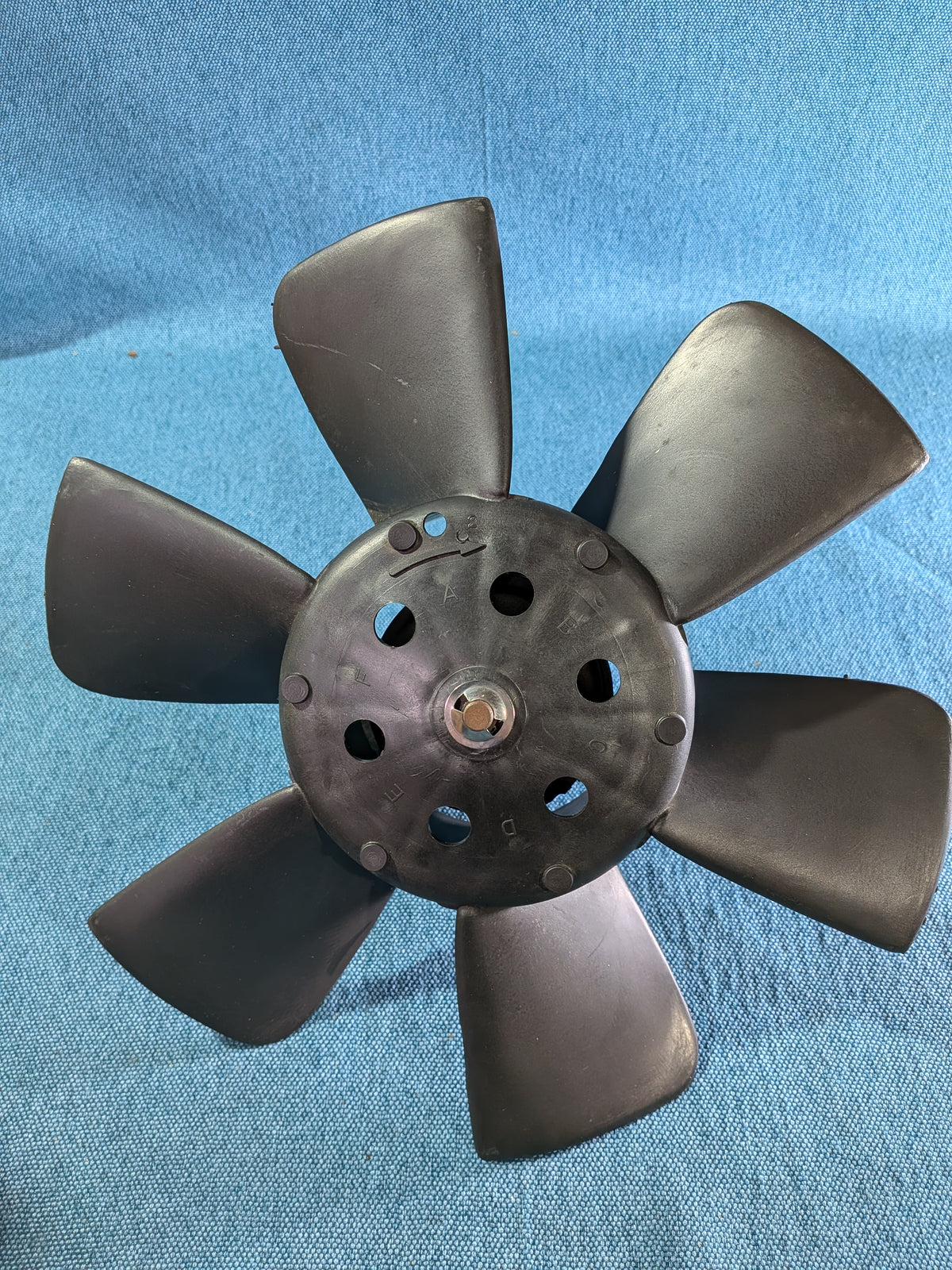 Lüftermotor Golf/Jetta/1/2/Passat/B2/B3/B4/Polo/86C/6N/Scirocco/1/2/Audi 80/90/B1/B2/B3/B4/100/200/C2/C3/Cabriolet/Coupe 165959455L NOS B12