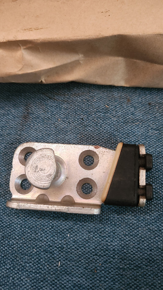 Käfer Typ 1 Schlossfänger Schließplatte  111837036E Nos S4