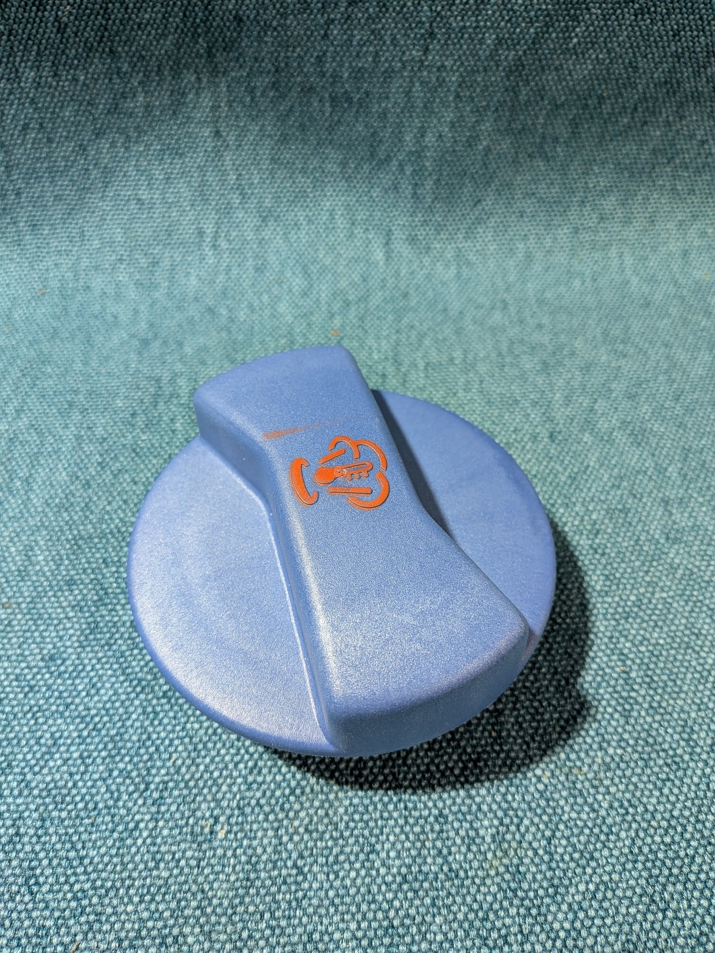Kühlerdeckel Golf 4/Bora/Passat/3B/BG/T5 Bus/Polo 9N/Touareg/Audi A2/A3 8P/A4/B5/B6/A5 B7/A6/C5/C6/A8 D3/Q7/TT 1J0121321B NOS B6