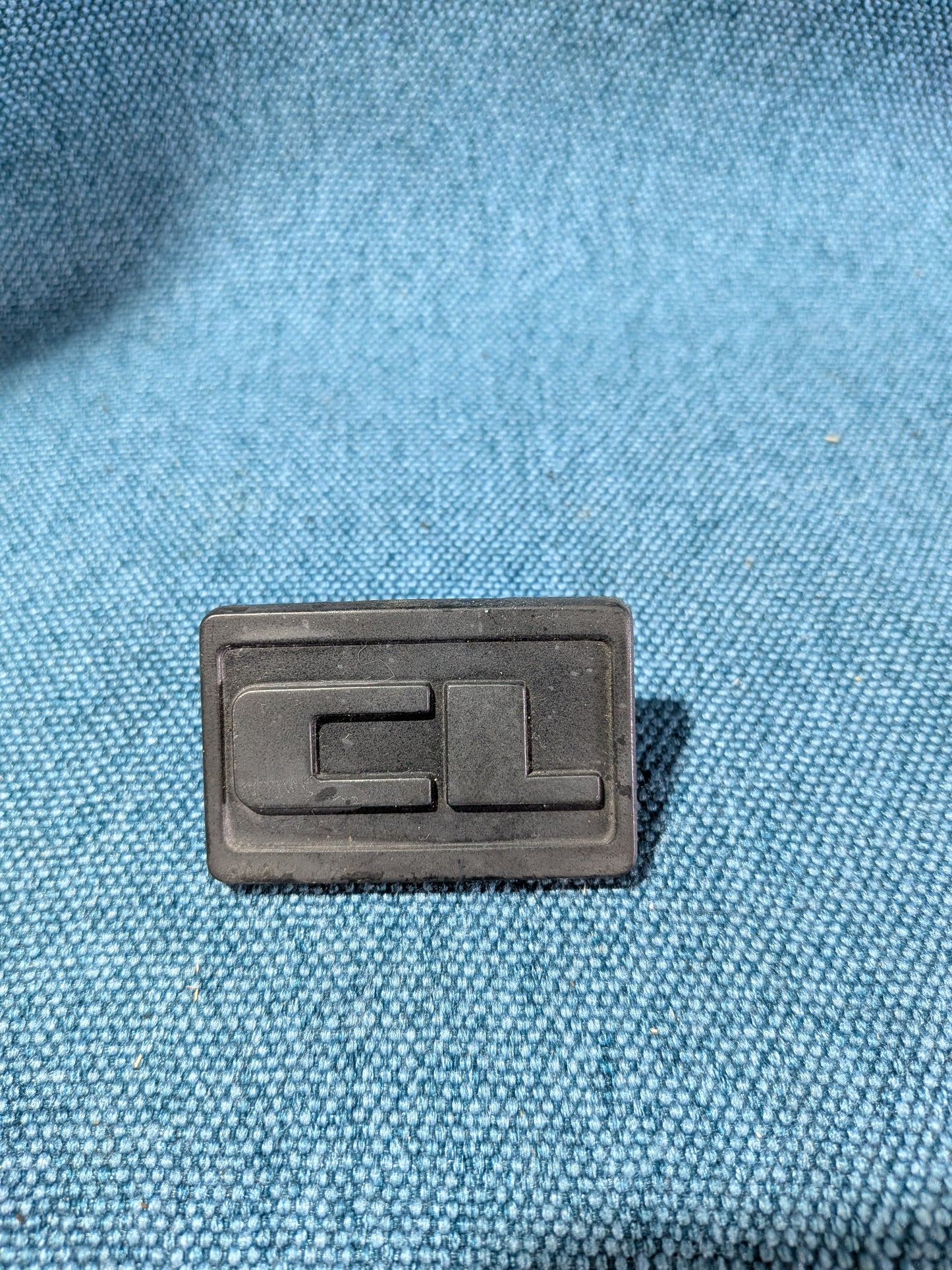 CL Fender Emblem Golf/Jetta2 191853688A Used S6