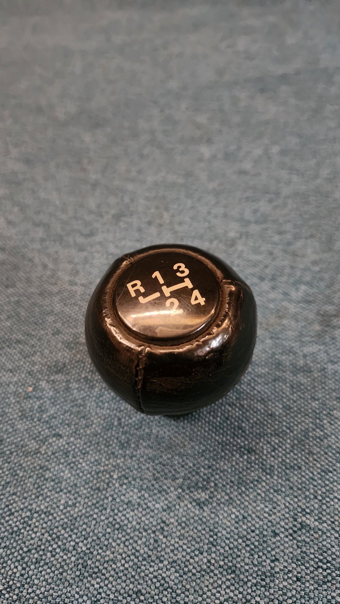 Gear knob 4 speed leather Golf/Jetta/Scirocco/1/2/Polo 86C 191711141 Used I2