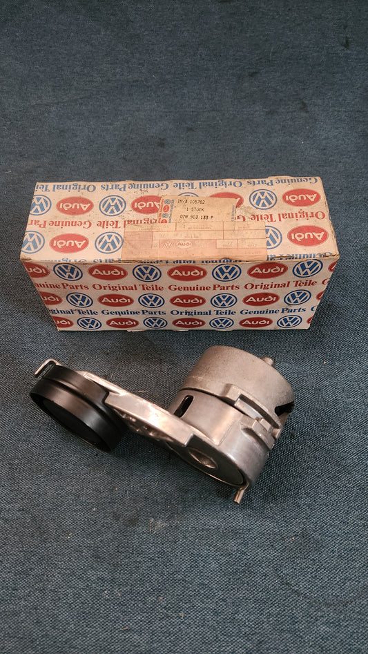 Keilriemenspanner Passat3B/BG/Audi80 B4/A4B5/A6C4/C5/Cabriolet 078903133P Nos F8