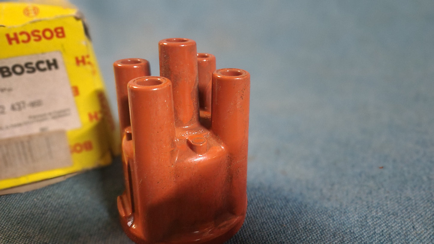 Alfa Romeo Alfetta Audi 80 B2 B3 B4 Audi 100 Golf 1 2 Ignition distributor Bosch 1235522437 Nos B2