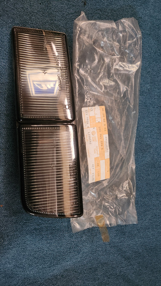 Golf 3/Vento Fog Light Cover Black Dark 1H0941777B Nos G6