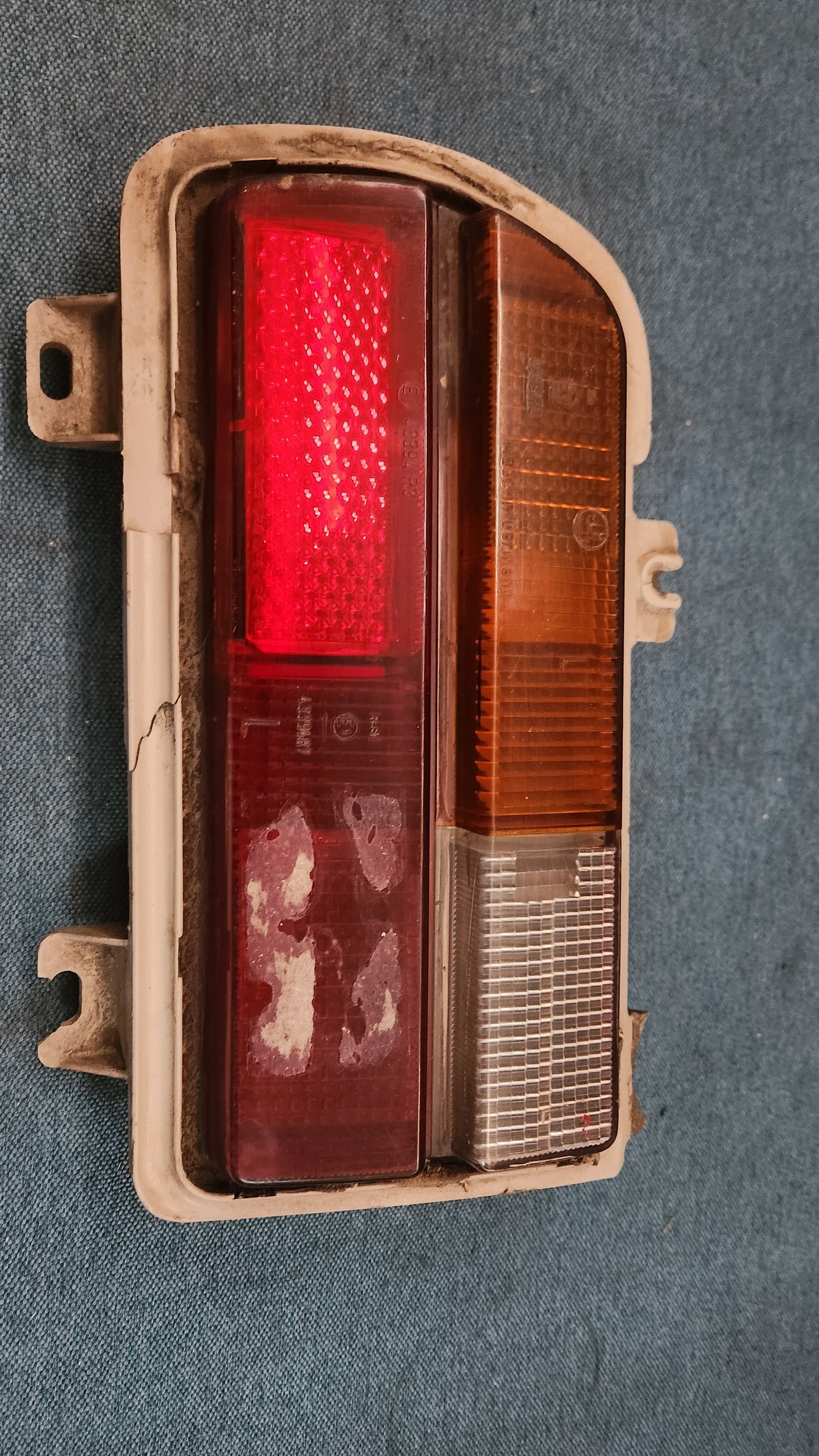 Audi 80 B1 Rücklicht Rückleuchte 43394R6 Gebraucht F1