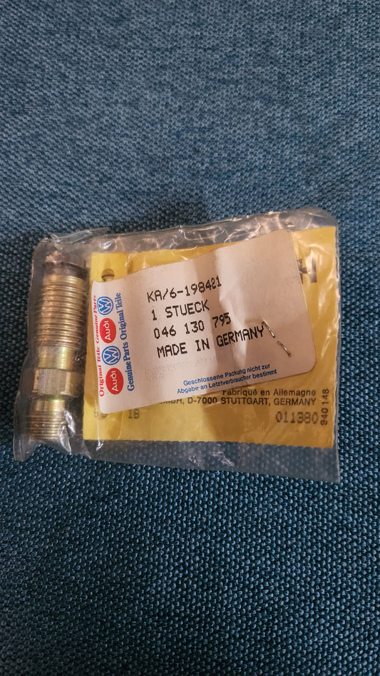 Connection nipple high pressure pump T4 Bus/Audi 100/200/A6/S6/C4/Quattro Eurovan 046130795 Nos M8