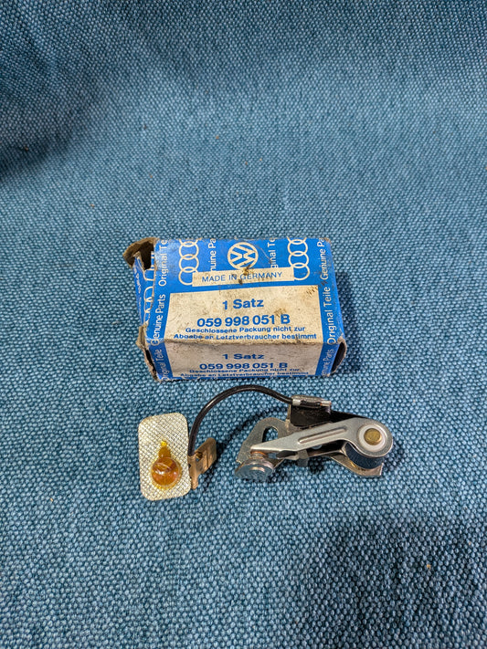 Afbryderkontakt Caddy 14D/Golf/Jetta/1/2/Iltis/LT1/Passat/B1/B2/Santana/Scirocco/1/2/T2/T3 Bus/Kübelwagen/Bobbel/Type4 059998051B NOS B7