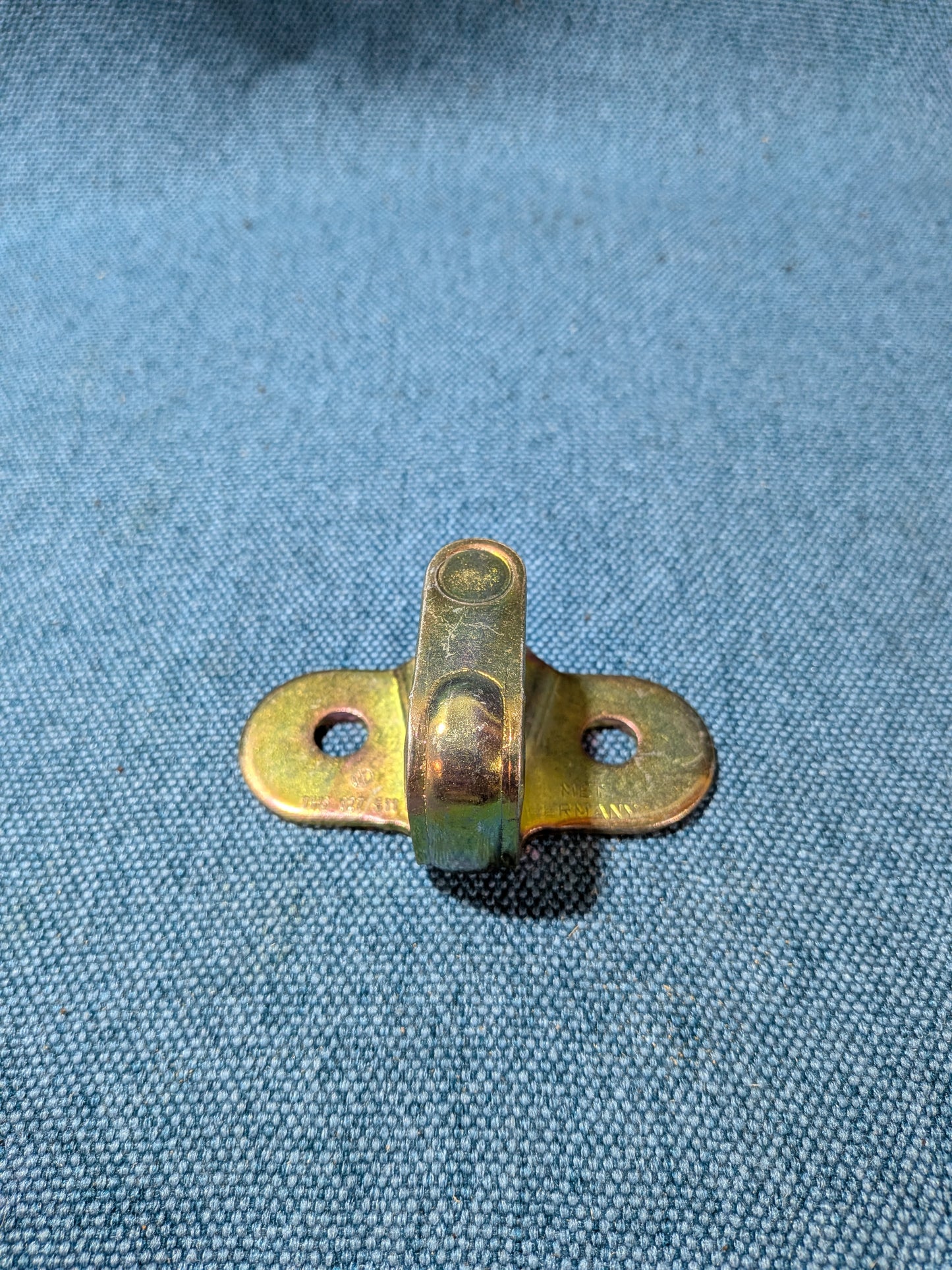 Schließplatte Fanghaken Heckklappe Golf 3 1H6827511B NOS A14