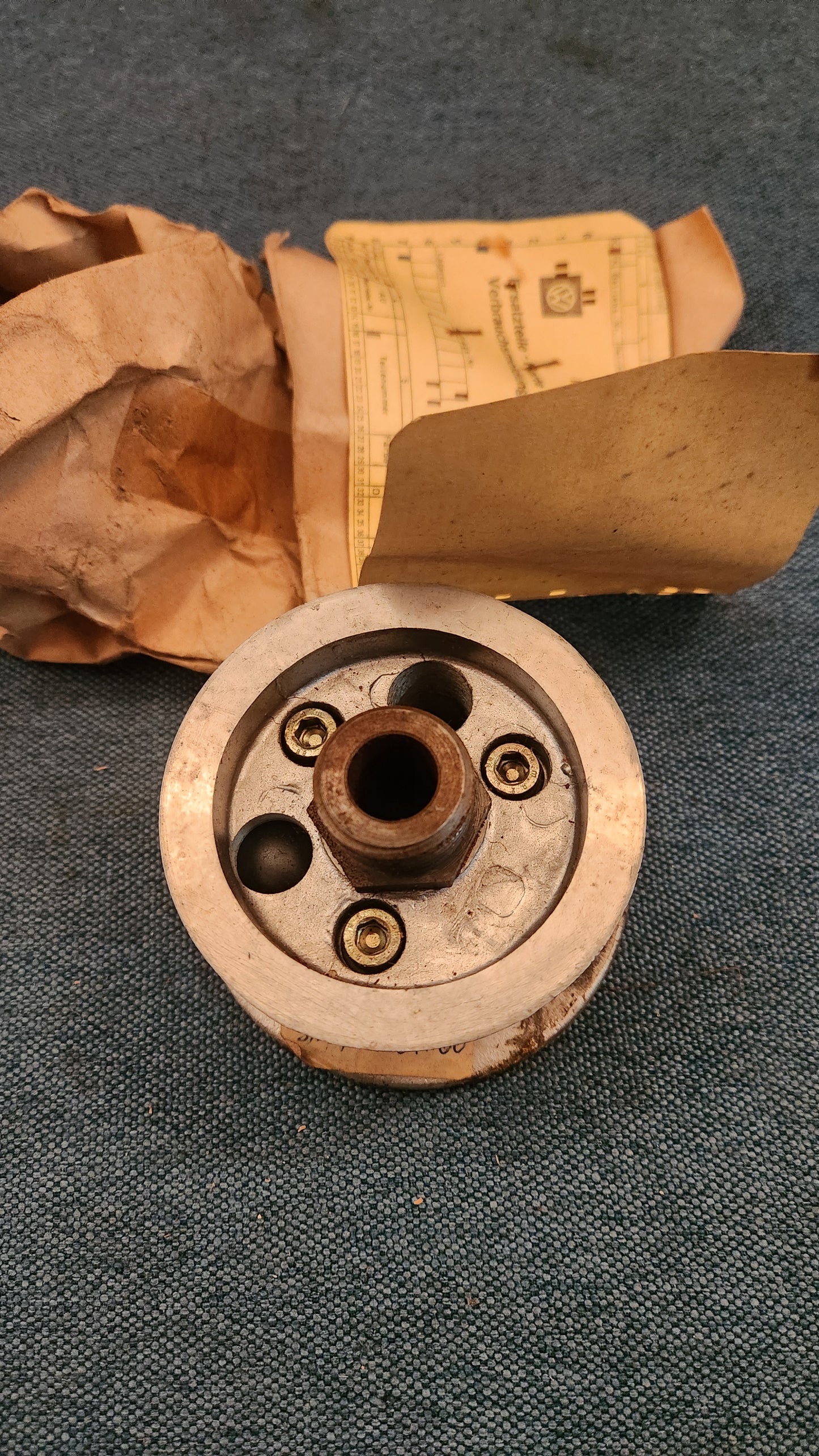 Porsche 911 Ölfilterhalter Konsole 91110767100 Nos E7