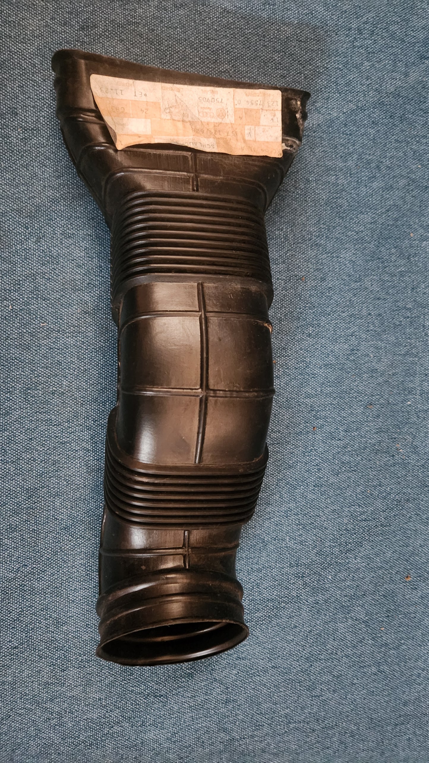 Ansaugschlauch AAZ Passat B3 357129628 Nos N2