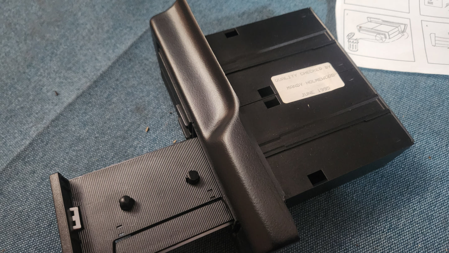 Rover 400 Kassetten Box Aufbewahrung NOS B3