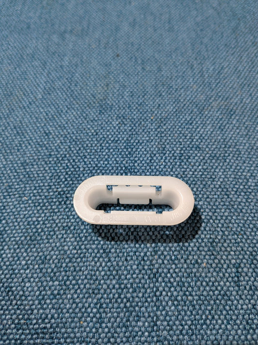 Tülle Clip Kofferraum Verkleidung Heckklappe Golf 3 1H0867981 NOS A6