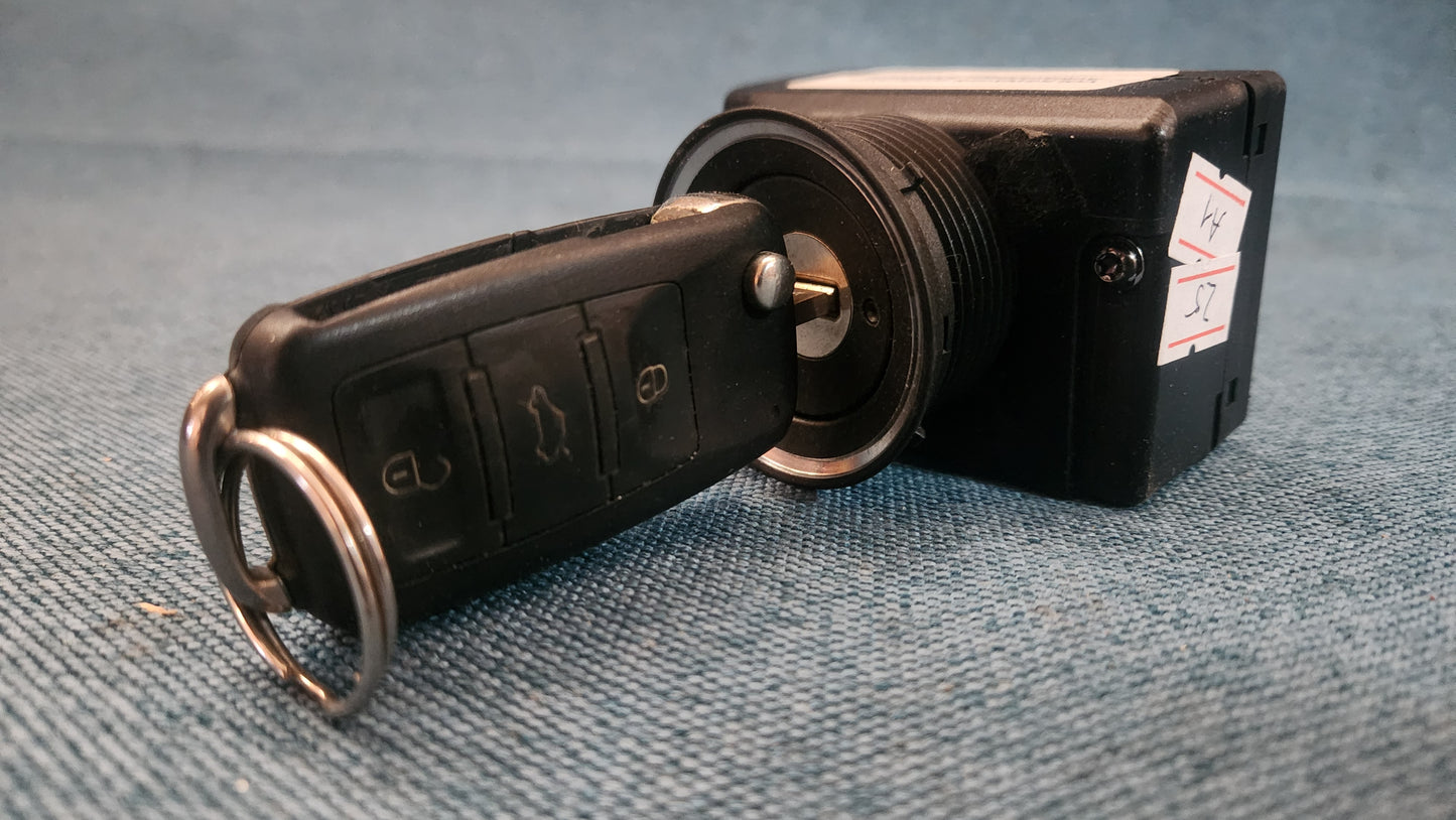 Ignition lock Touareg Porsche Audi A8 D3 S3 3D0905865E Used Immobilizer A1