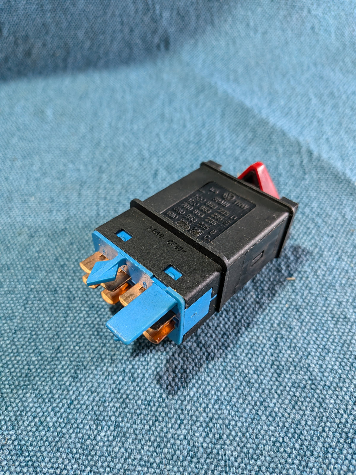 Warnblinklichtschalter Lupo/Polo 6N/T4 Bus 6N0953235B Gebraucht B19