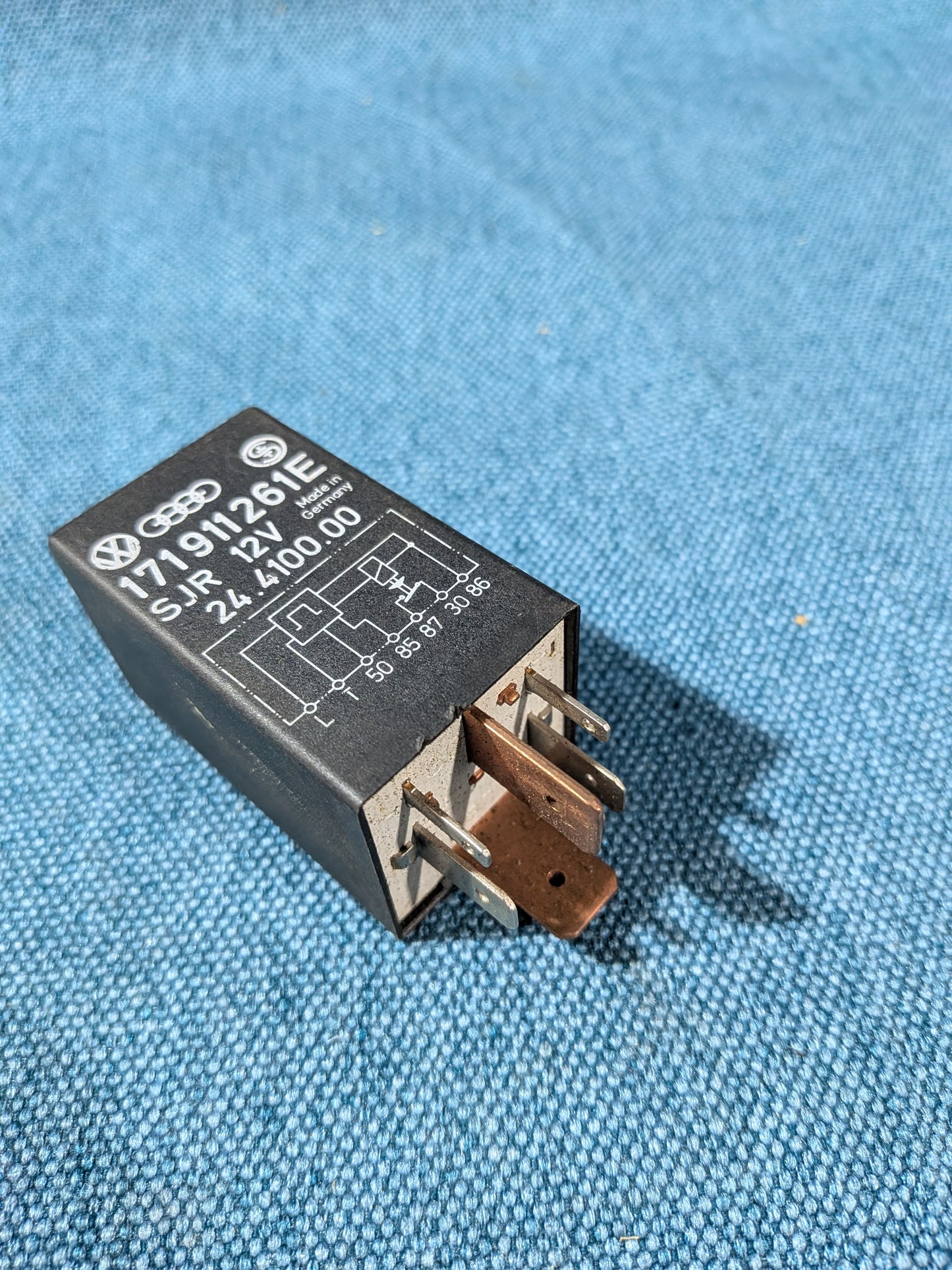 Vorglührelais Golf/Jetta/1/2/T3/T4 Bus/Caddy14D/LT1/PassatB2/Audi80/90/B2/B3/100/C2/C3 171911261E Gebraucht I9