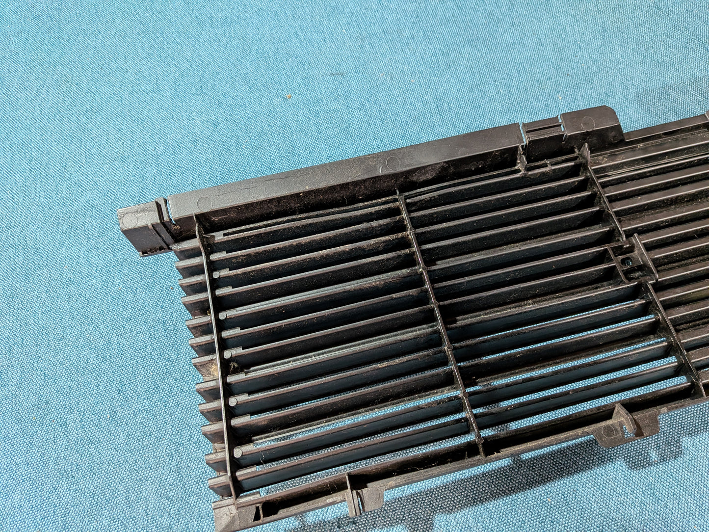 Kühlergrill Audi 80 Typ 81/85 B2 811853655 Gebraucht A4