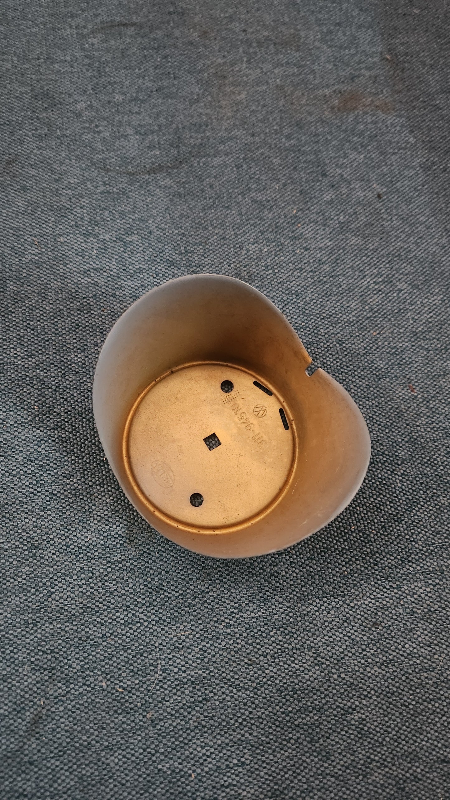 Typ 3 Reflektorgehäuse 311945108B Nos F3