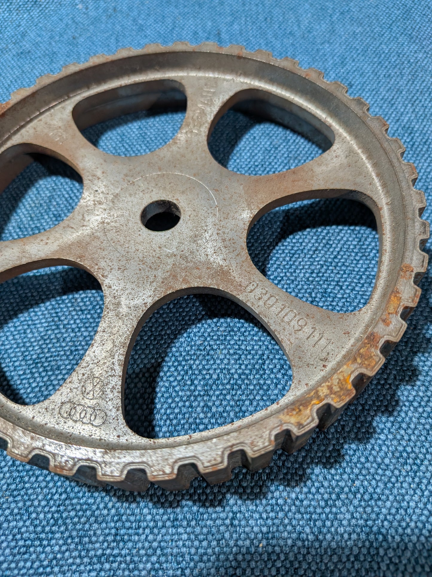 Zahnriemenrad Golf/Jetta/2/Polo 86C 1,3L 030109111 NOS A9