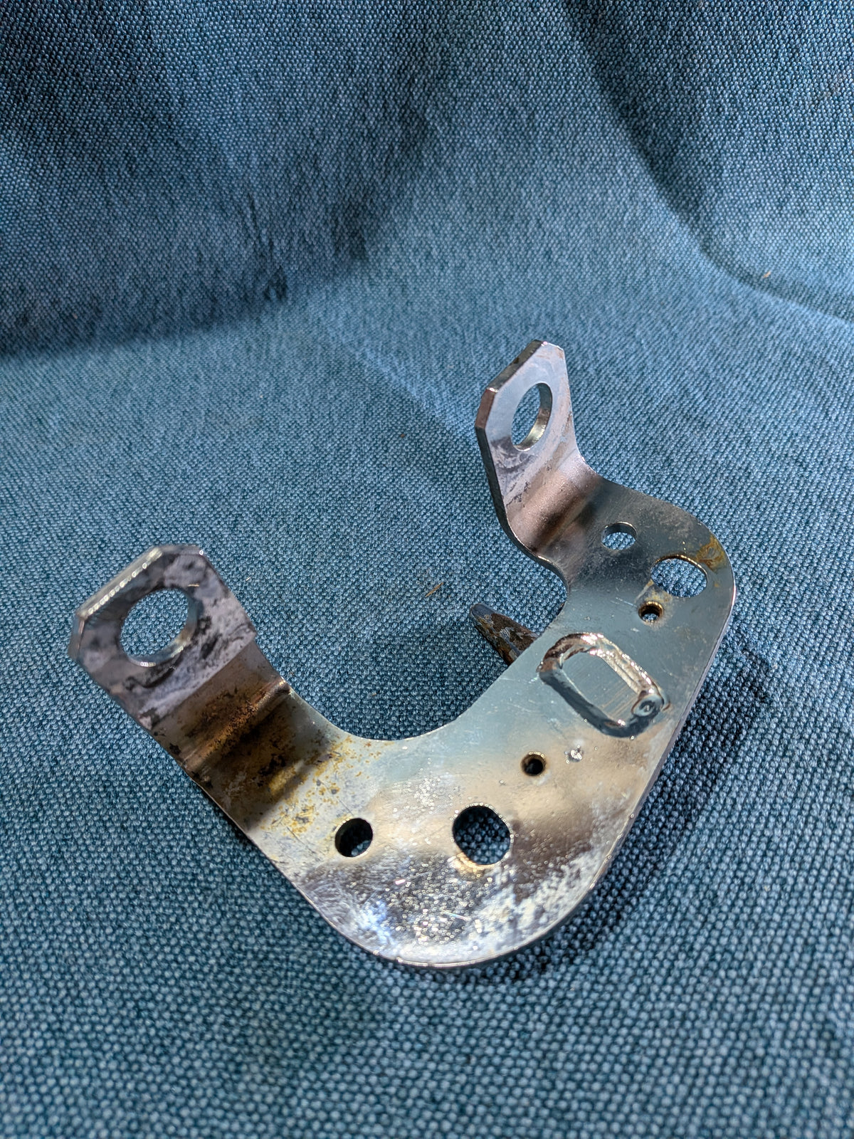 Fangbolzen Chrom lénks Audi 80 Cabrio B4 8G0837281 gebraucht B4