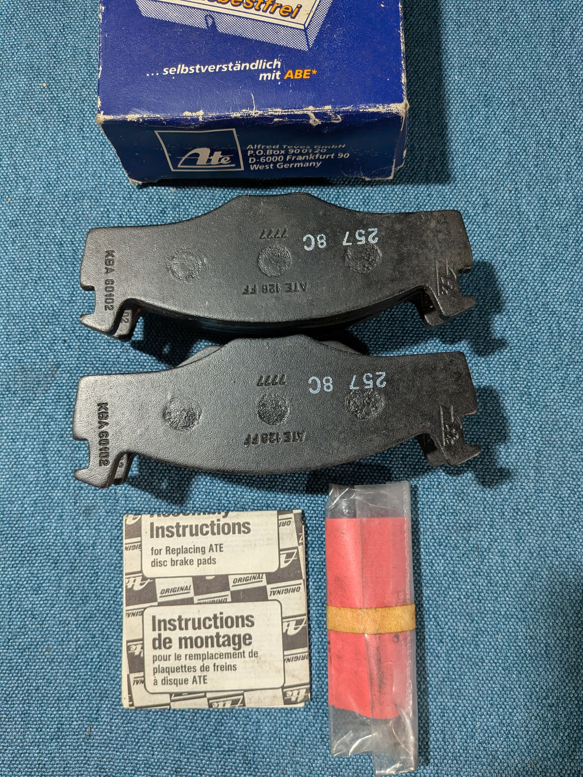 Brake Pads Front ATE 13046070322 Golf/Jetta/Scirocco/1/2/Golf 3/Caddy14D/Passat B1/Santana 321698151F NOS/New B4