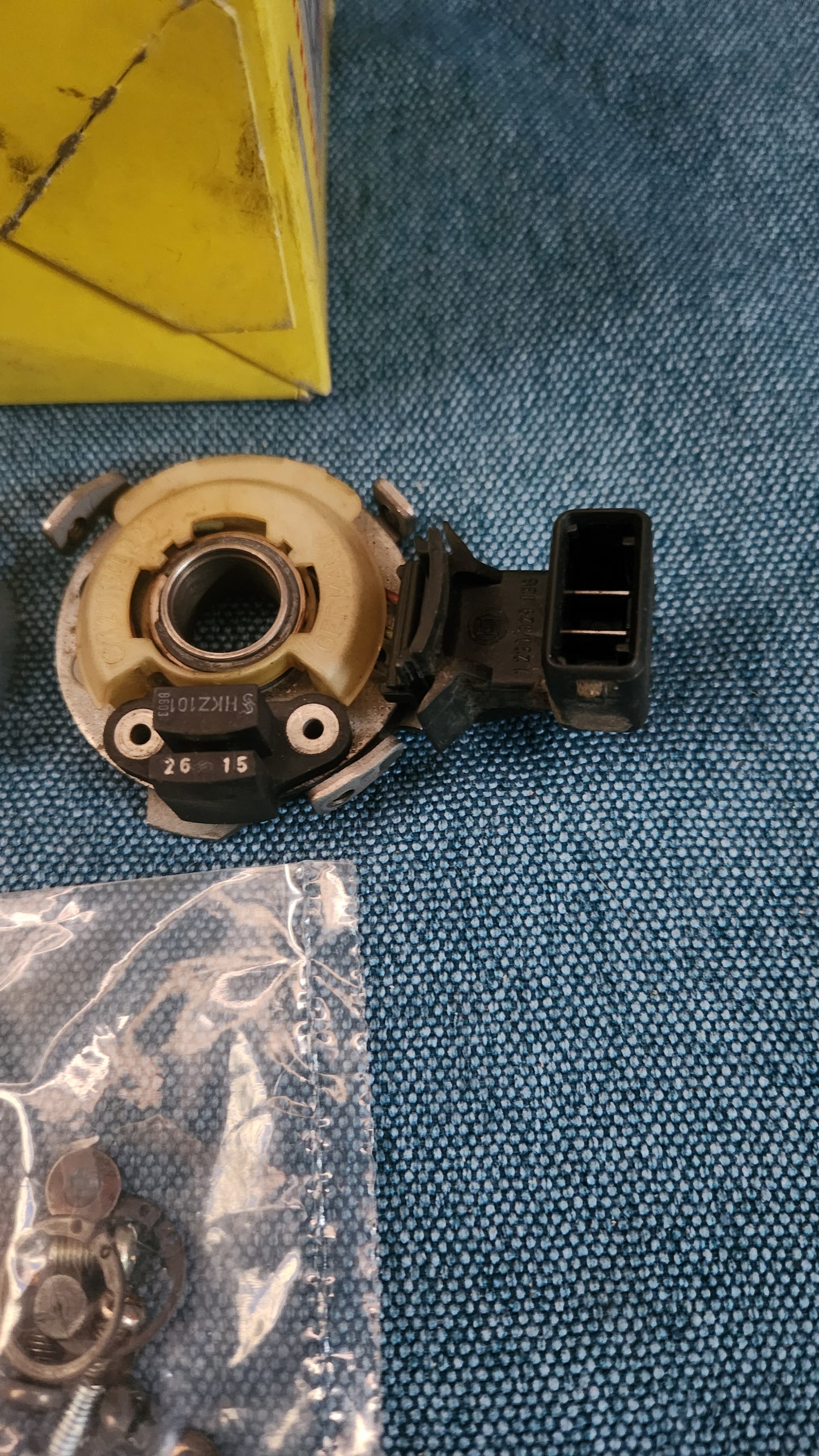 Hall sensor Facet Golf/Jetta/1/2/Passat 32B B2/Scirocco 2 034998065 Nos/New N1