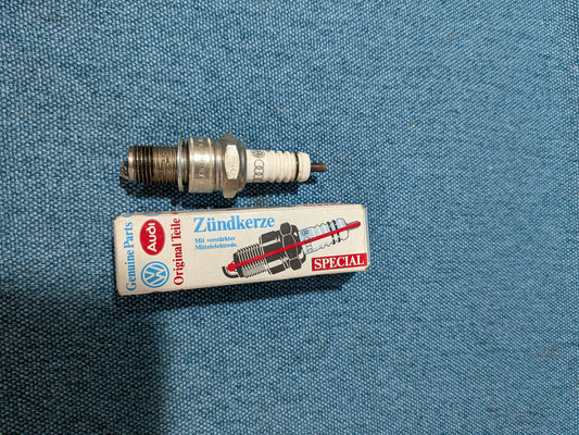 Spark Plug 101000006AF Iltis/Golf/Jetta/Scirocco/1/2/K70/Santana/LT1/Derby/Passat/B1/B2/B3/B4/Polo/86C/6N/T3/T4 Bus/Golf3/Vento/Sharan/Corrado/Caddy/1/2/9Kv/Audi 80/90/B1/B2/B3/B4/100/200/C1/C2/C3/C4/A6 C4 NOS A21
