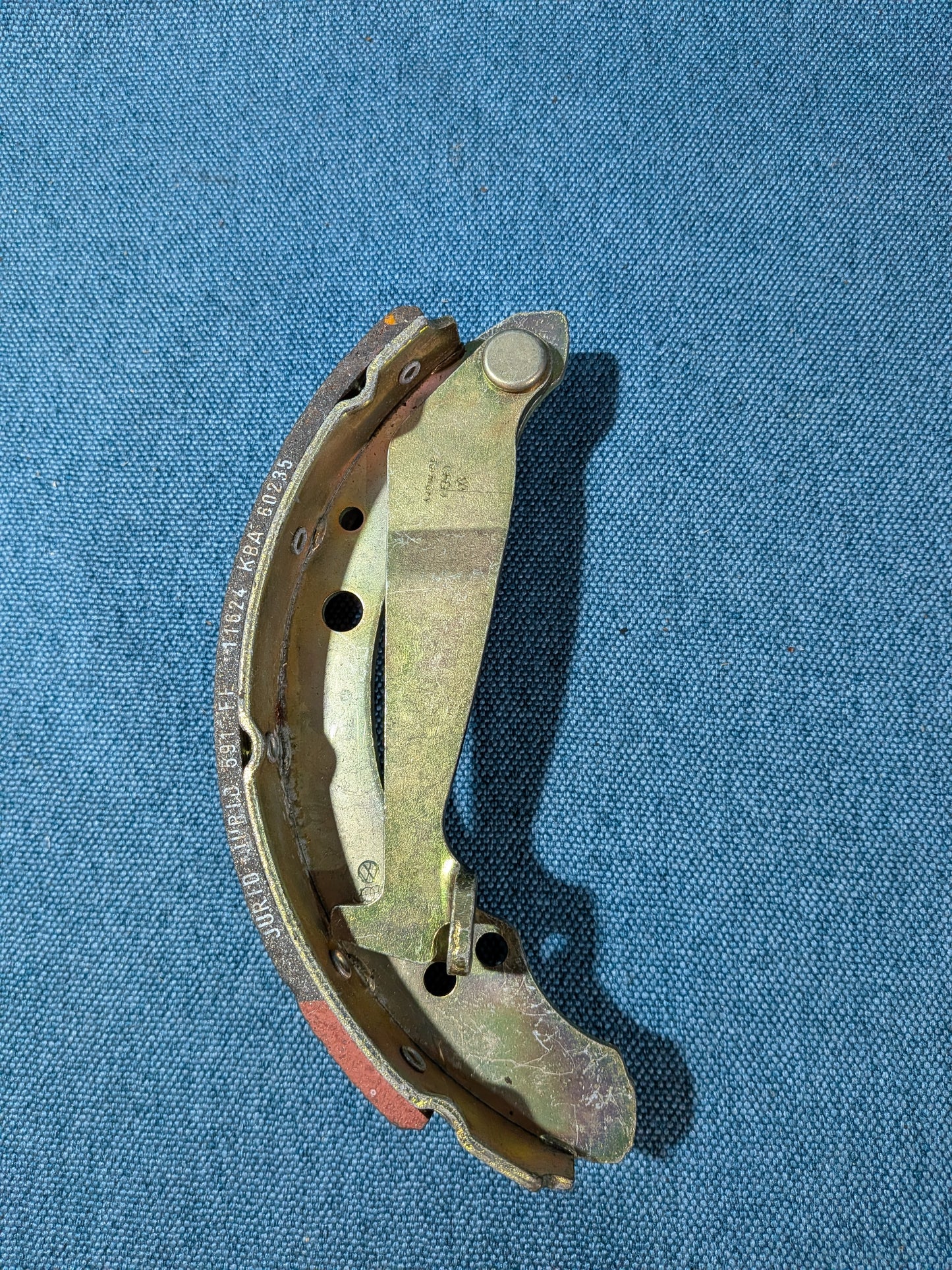 Bremsbacke Passat/B3/B4/Golf/Jetta/2/3/Vento/Caddy/14D/2 9KV/Audi 80 B4/100/200/C2/C3/C4 357609528 NOS A15