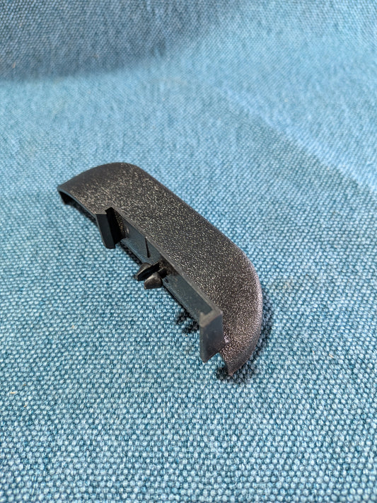 Abdeckung für Verkleidung Stoßstangenhalter Audi 100/C2 431807344 NOS B14