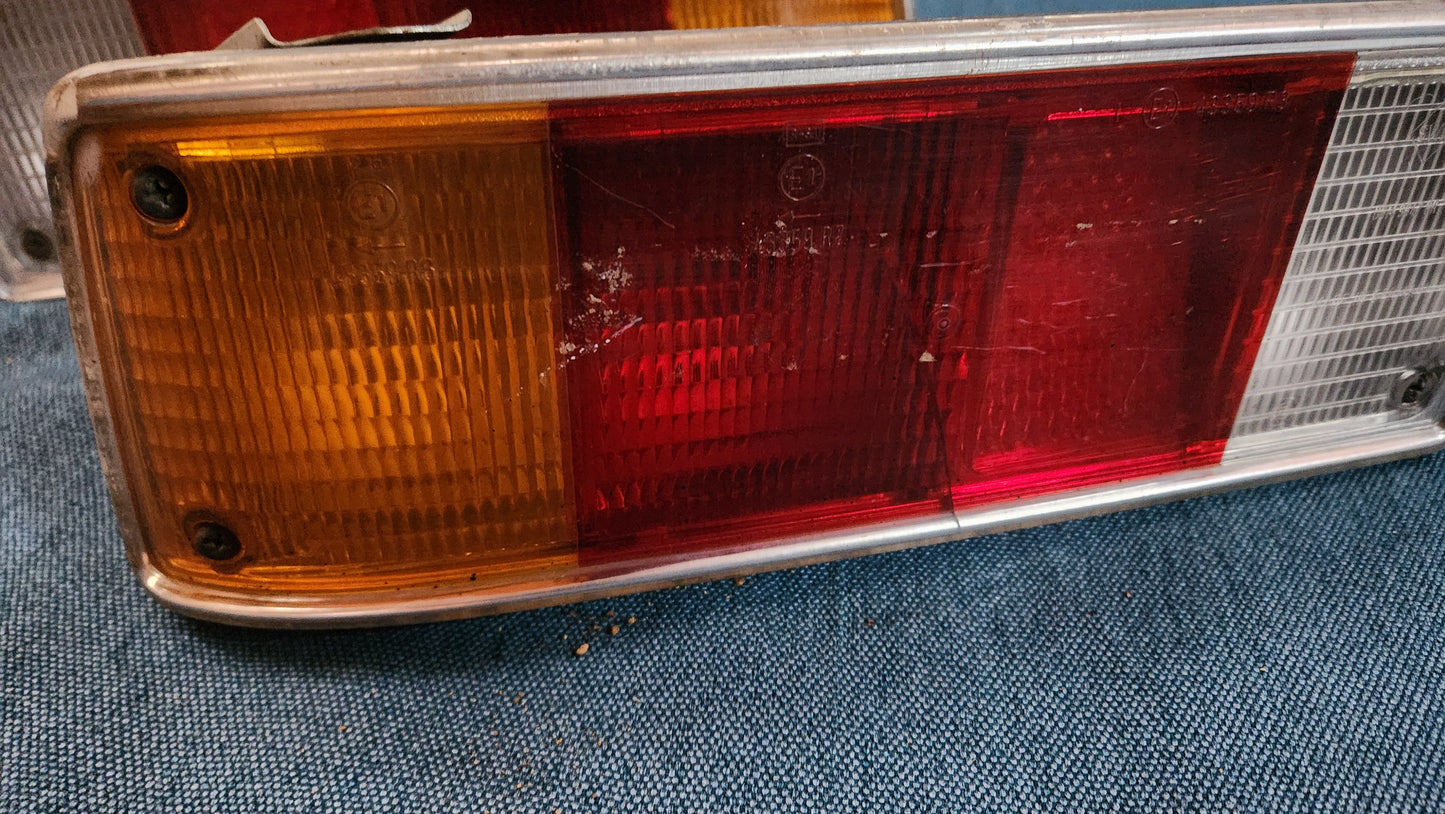 Opel Rekord D Rücklicht Rückleuchten 43359R7 Gebraucht/Defekt D1