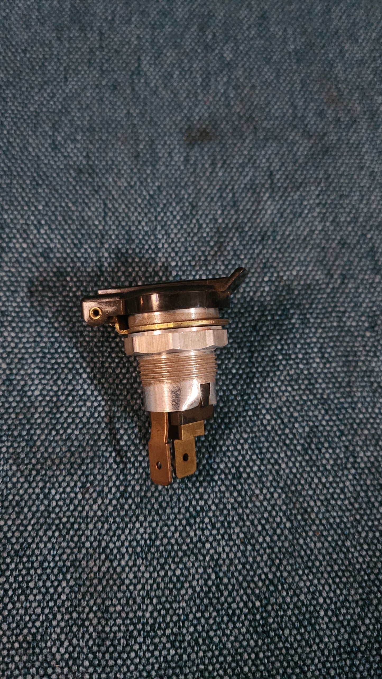 Socket 2 Pole 12V 0352 222009 Nos/New M8
