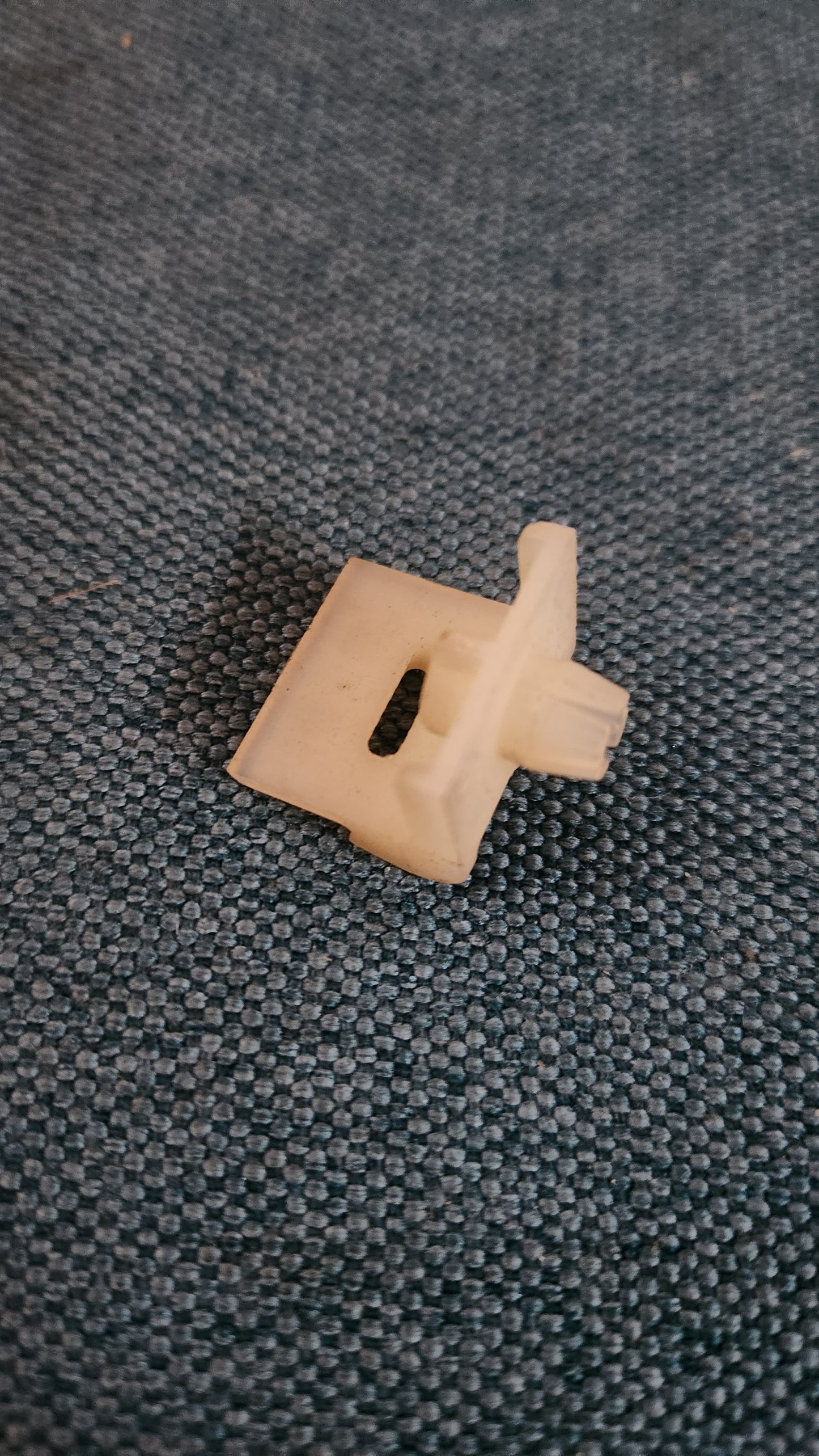 Clip für Türverkleidung ohne Spreizer T4/Golf/Jetta2/Scirocco2/Passat 32B B2 321867299B Nos I6