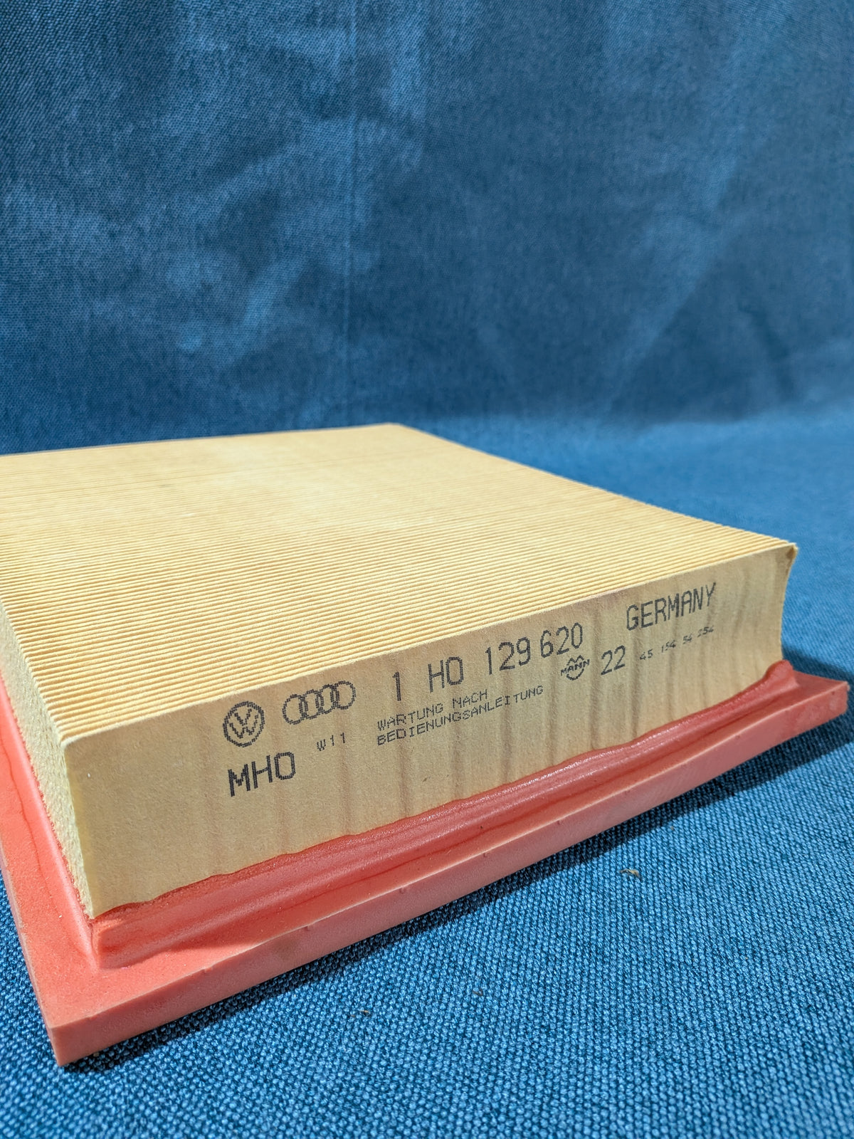 Air filter Golf 3/4/Vento/Cabrio 1H0129620 NOS F10