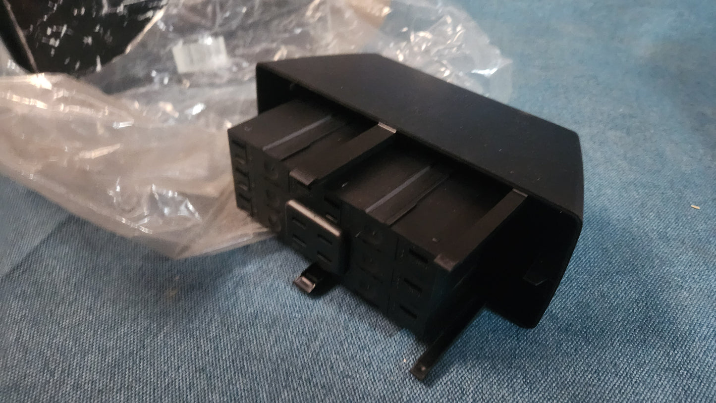 Audi A4 B5 Passat 3B/BG Fischer C Box Cassette Z051397 Nos A3